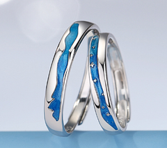 Small Design Feeling Rings - A Stylish Pair